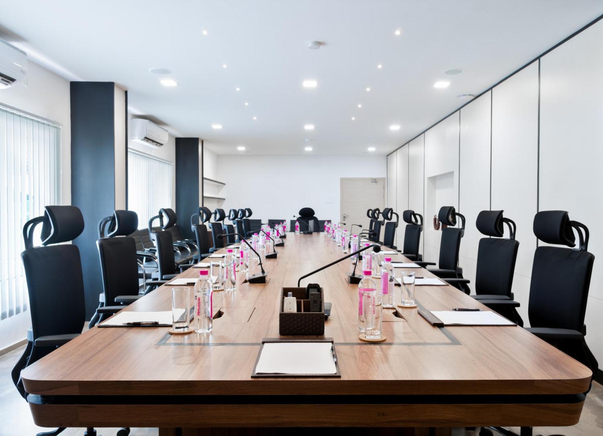 Shulem Boutique Hotel Dimāpur Buitenkant foto