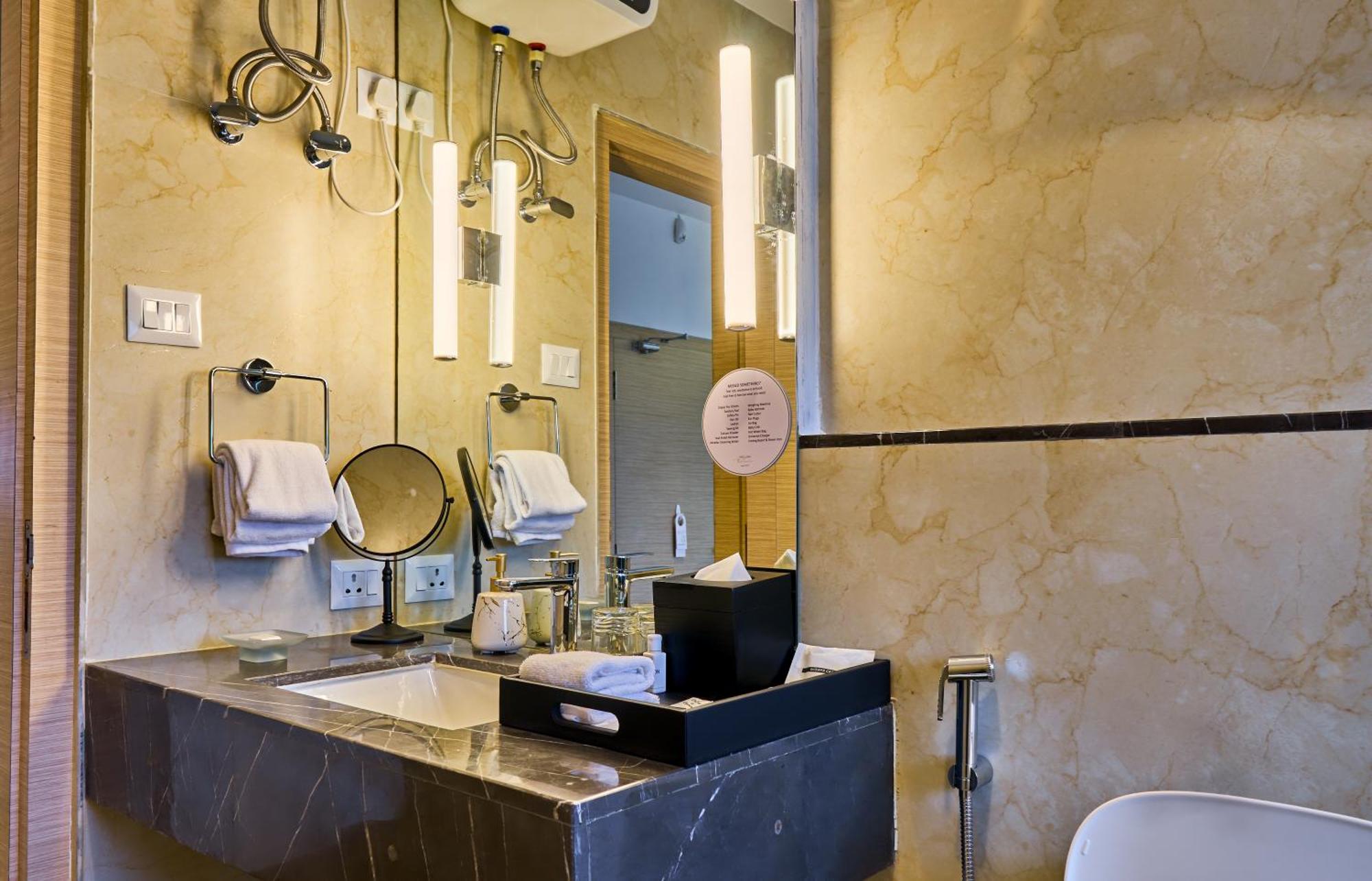 Shulem Boutique Hotel Dimāpur Buitenkant foto