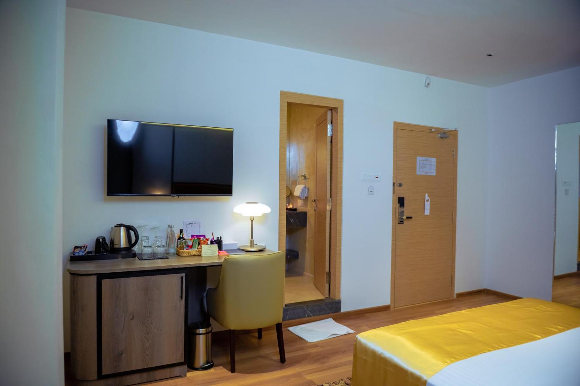 Shulem Boutique Hotel Dimāpur Buitenkant foto