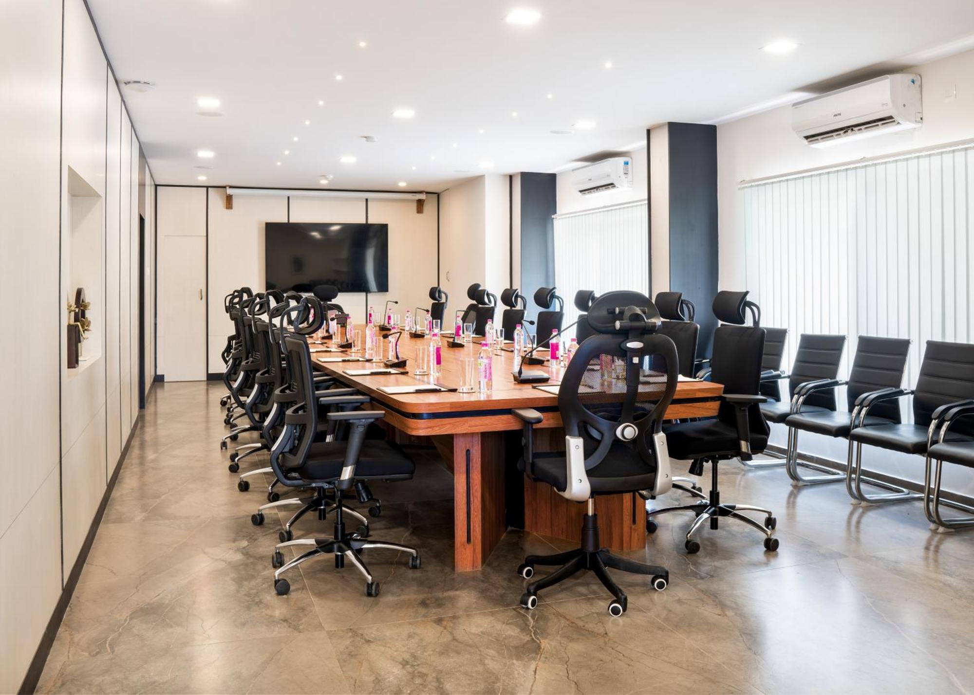Shulem Boutique Hotel Dimāpur Buitenkant foto