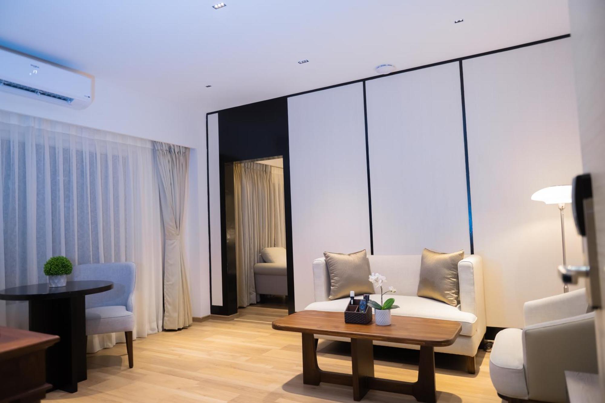 Shulem Boutique Hotel Dimāpur Buitenkant foto