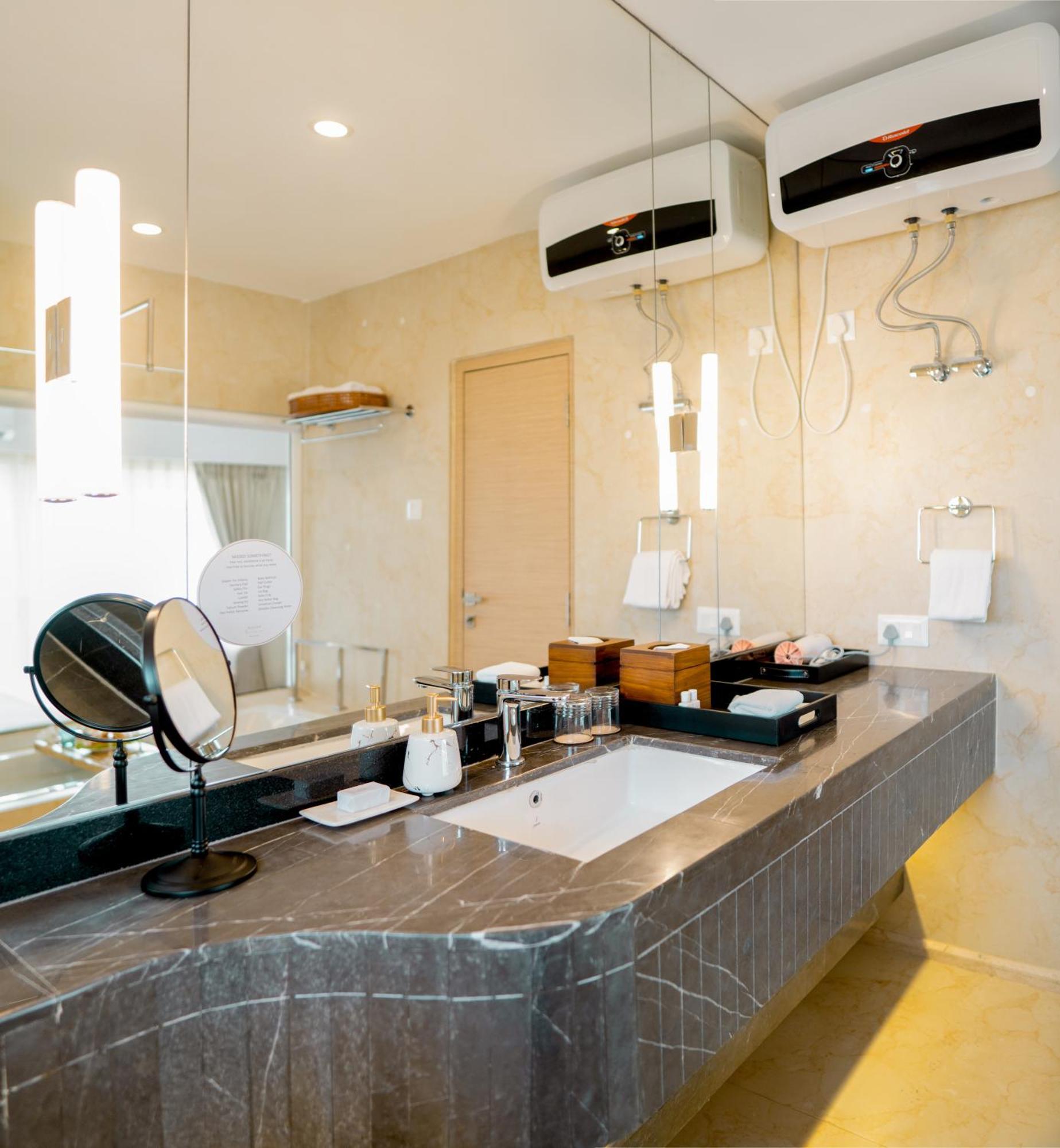 Shulem Boutique Hotel Dimāpur Buitenkant foto